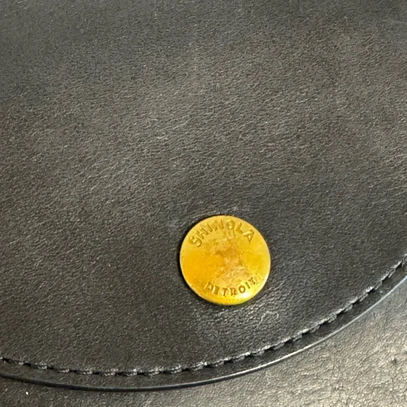 Shinola Little Birdy Wallet Crossbody Bag in black - Picture 12 of 12